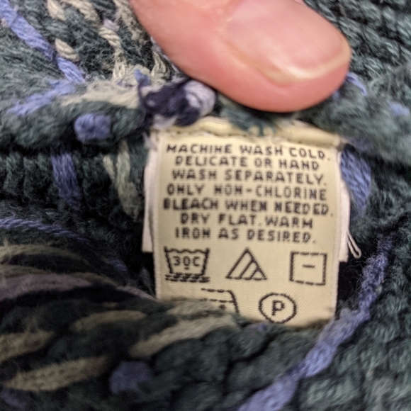 Eddie Bauer oversized Sweater cropped Vtg. Holiday Christmas greens black blue - Picture 4 of 8